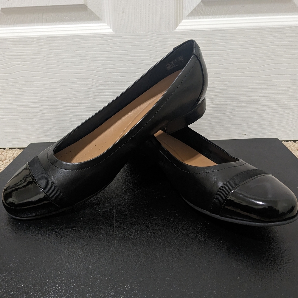 Clarks, Unstructured Ballet Flats, Women's Size 12W, Black Leather/Patent